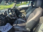 2019 Convertible Thumbnail 12
