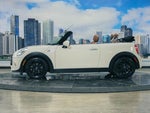 2018 Convertible Thumbnail 25