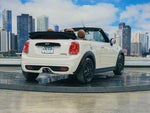 2018 Convertible Thumbnail 26