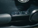 2018 Convertible Thumbnail 32