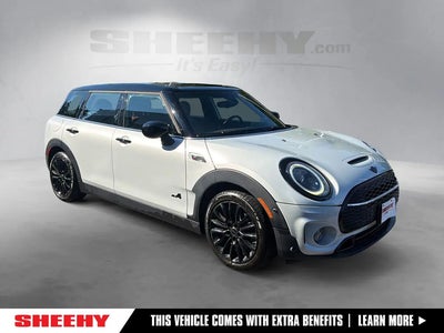 Photo of a 2023 Mini Clubman AWD Classic Cooper S ALL4 4DR Wagon for sale