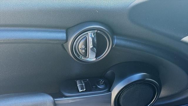 2015 MINI Hardtop 2 Door Cooper