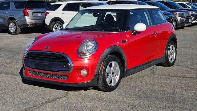 2017 MINI Hardtop 2 Door Cooper