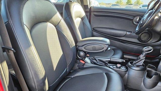2017 MINI Hardtop 2 Door Cooper