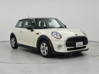 2018 MINI Hardtop 2 Door with White Silver Metallic Exterior