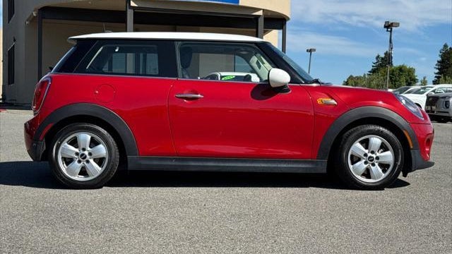 2017 MINI Hardtop 2 Door Cooper