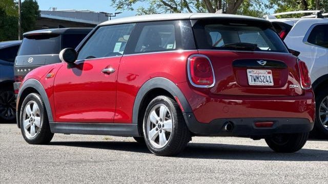 2017 MINI Hardtop 2 Door Cooper
