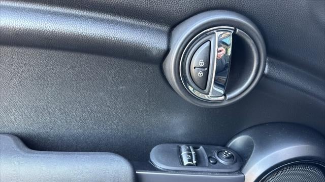 2017 MINI Hardtop 2 Door Cooper