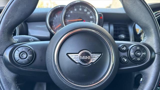 2017 MINI Hardtop 2 Door Cooper