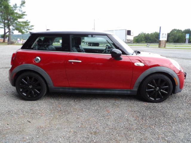 2015 MINI Hardtop - $10,938