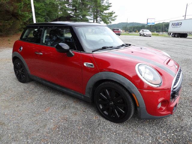 2015 MINI Hardtop - $10,938