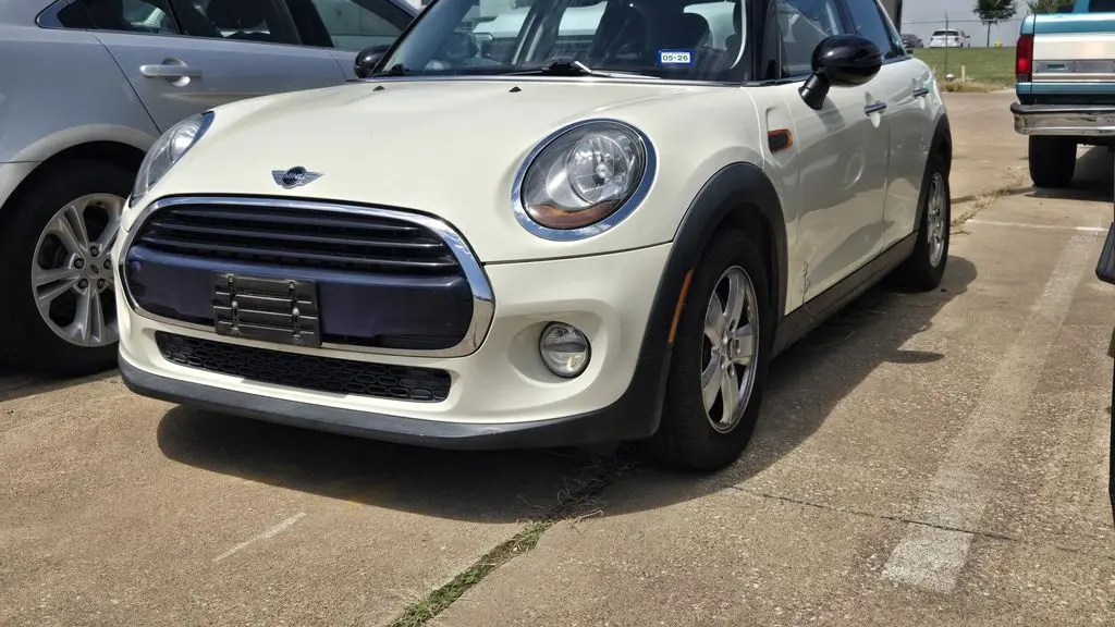 2016 MINI Hardtop 4 Door Cooper