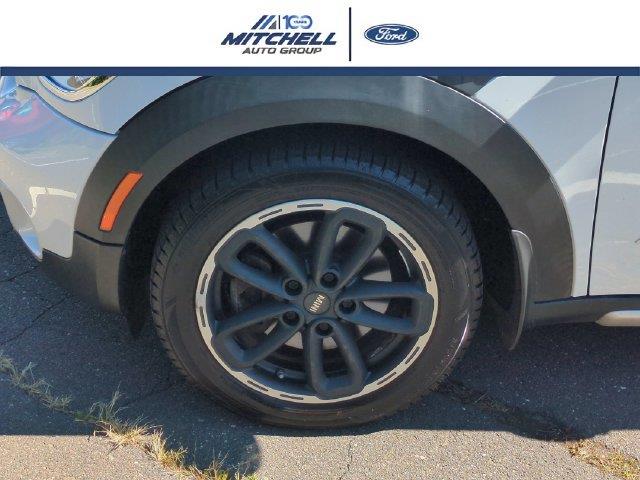 2016 MINI Countryman - $7,993
