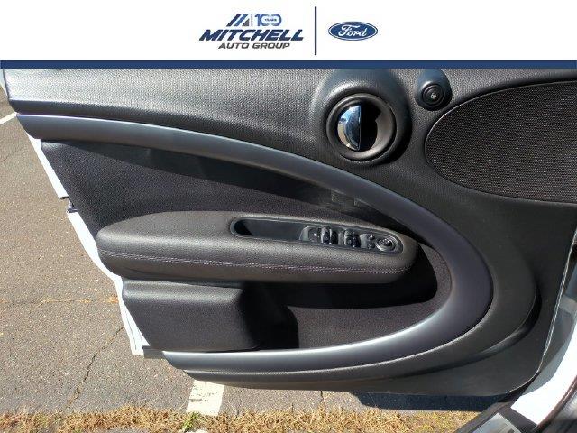 2016 MINI Countryman - $7,993