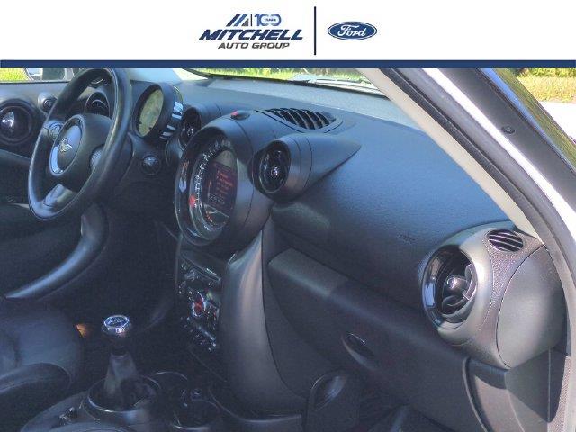 2016 MINI Countryman - $7,993