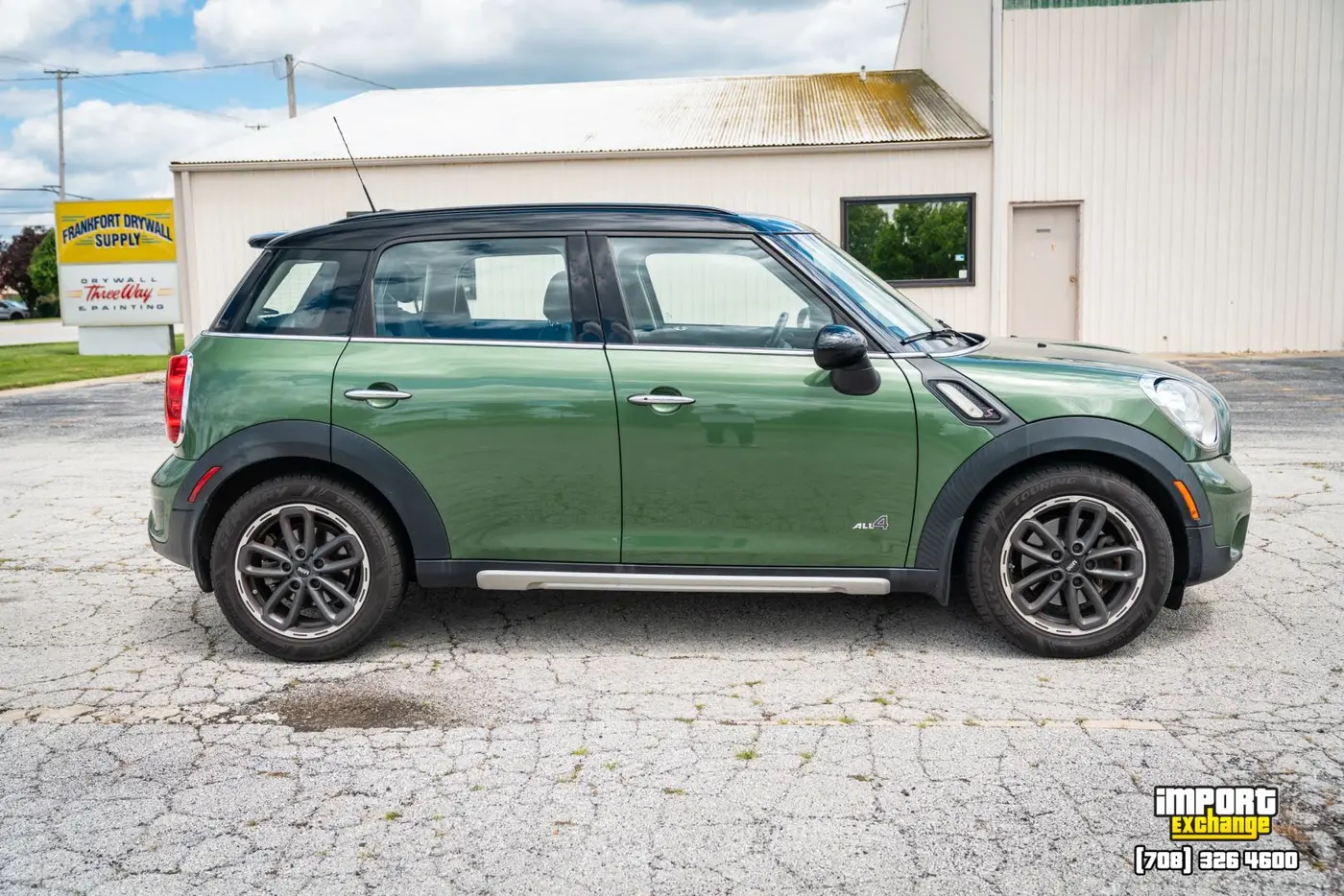 2016 MINI Countryman - $10,876