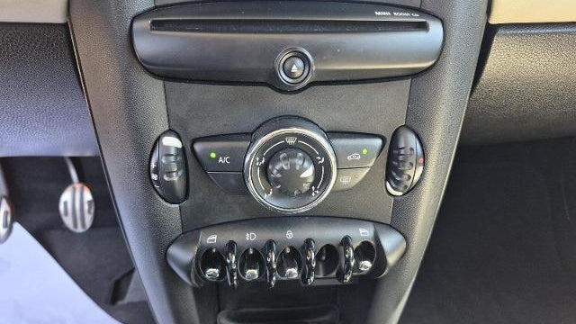 2013 MINI Clubman Cooper S