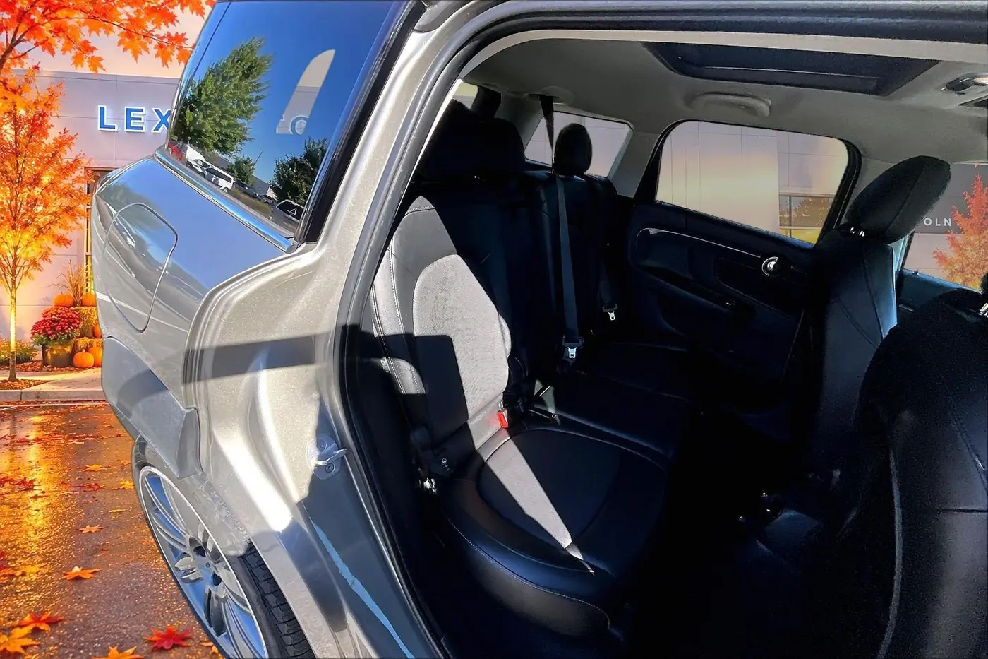 2017 MINI Countryman - $18,000