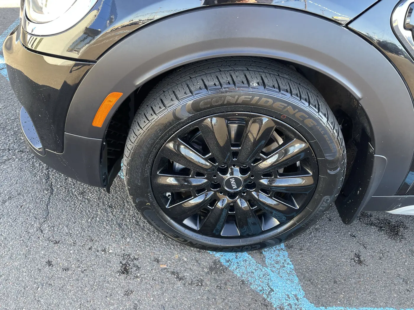 2019 MINI Countryman - $14,948
