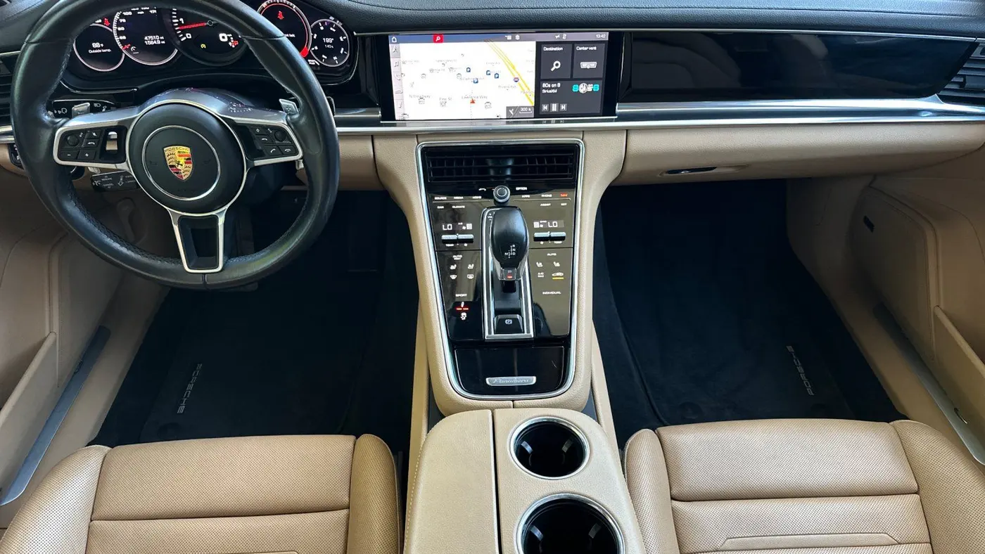 2020 Porsche Panamera 4