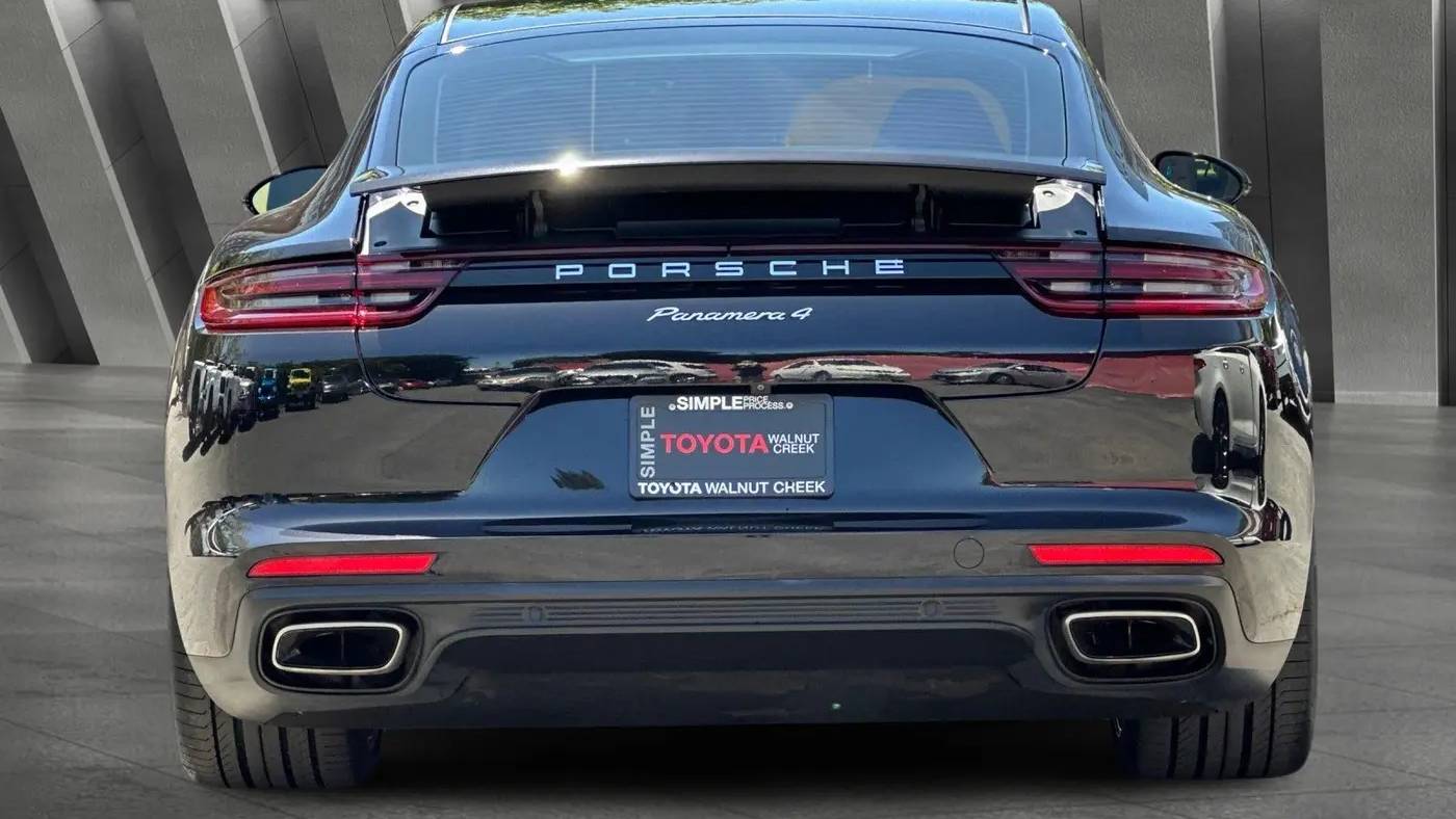 2020 Porsche Panamera 4
