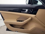 2019 Panamera Thumbnail 12