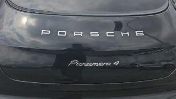2016 Porsche Panamera Base