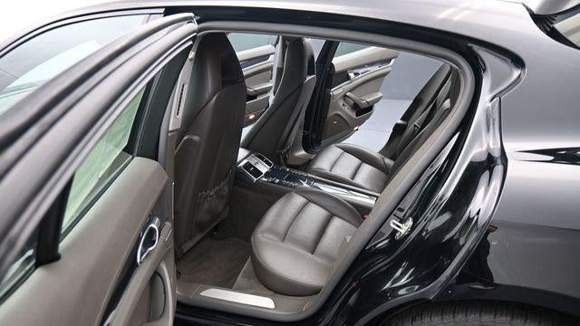 2016 Porsche Panamera Base