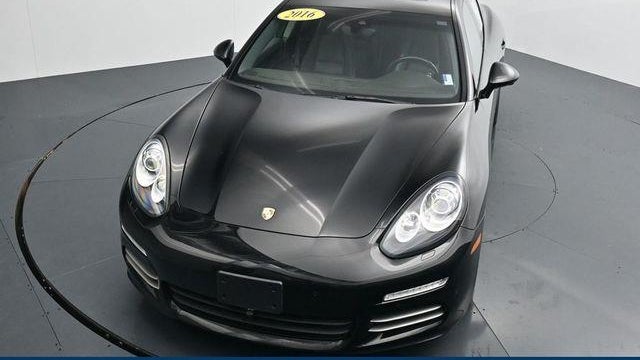 2016 Porsche Panamera Base