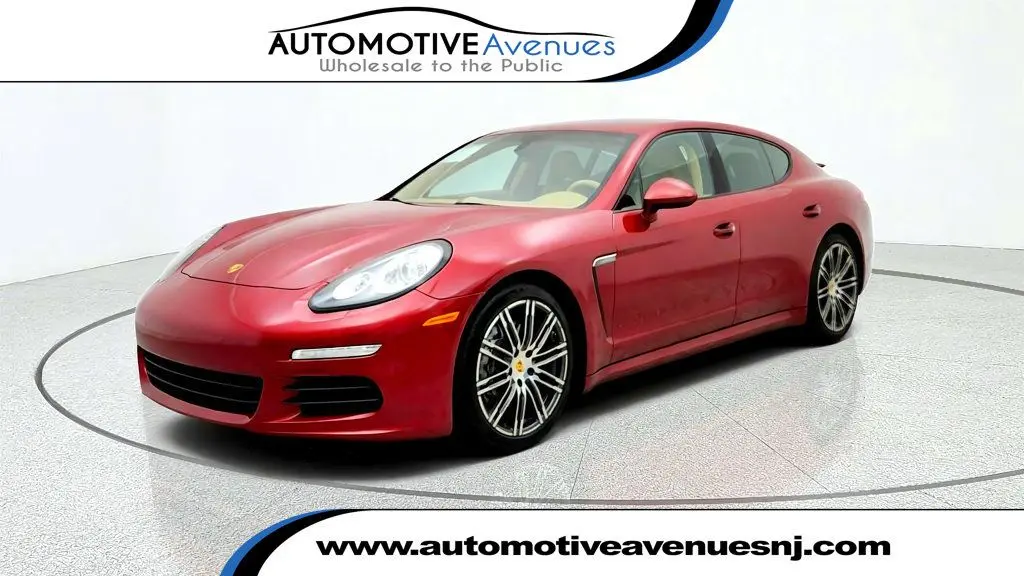 2016 Porsche Panamera - $28,995