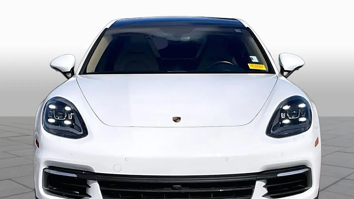 2018 Porsche Panamera Base