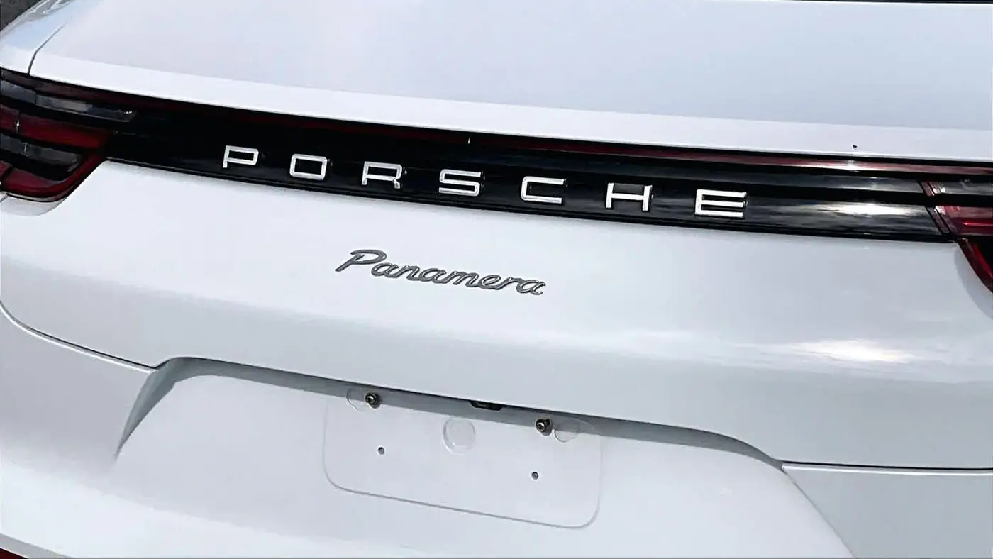 2018 Porsche Panamera Base