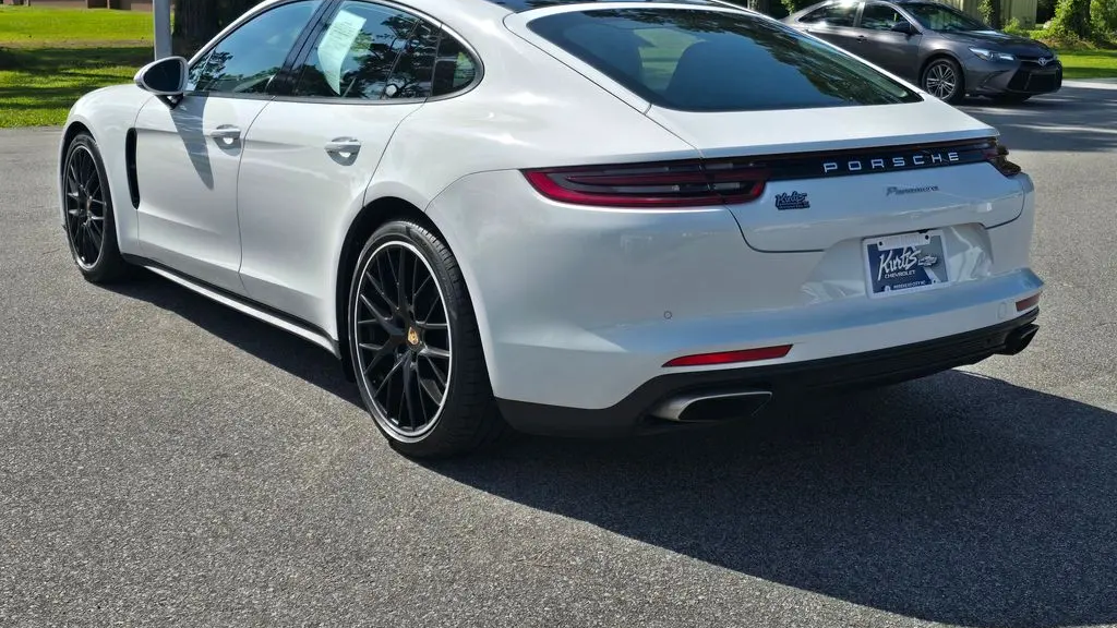 2020 Porsche Panamera Base
