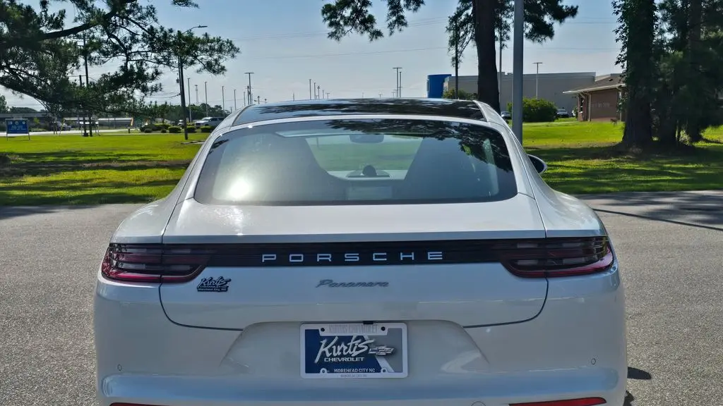 2020 Porsche Panamera Base