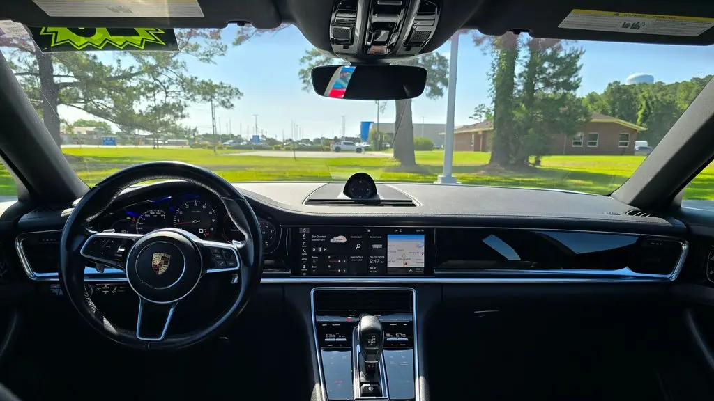 2020 Porsche Panamera Base