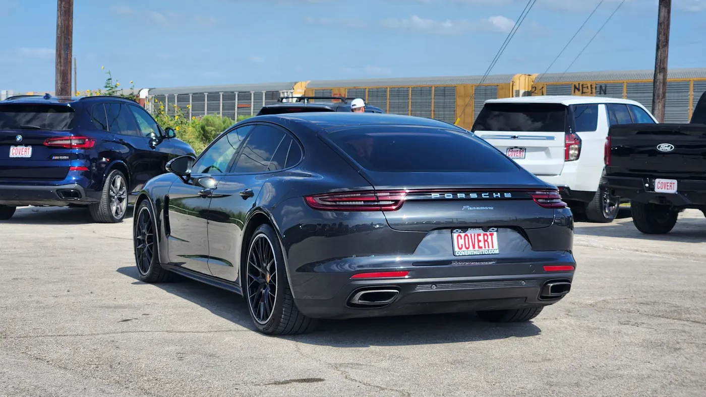2018 Porsche Panamera Base