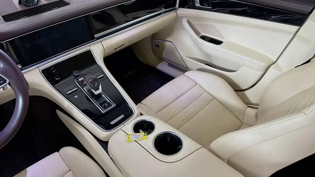 2020 Porsche Panamera Base