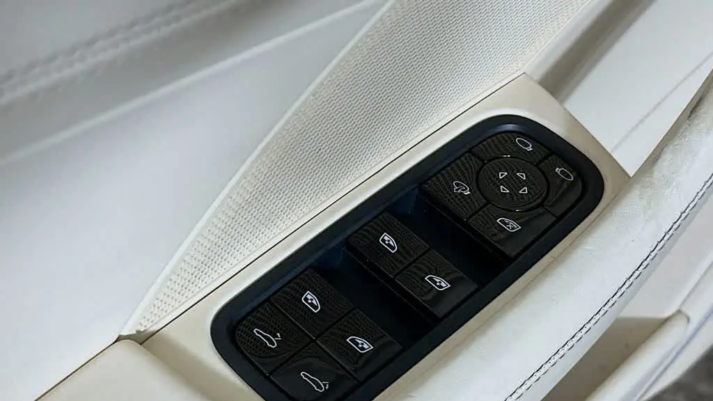 2020 Porsche Panamera Base