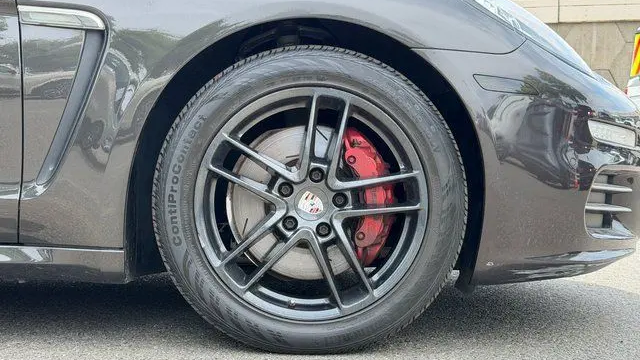 2014 Porsche Panamera 4
