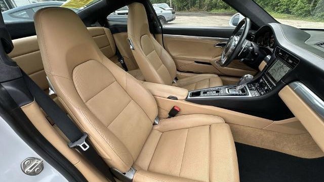 2015 Porsche 911 Carrera