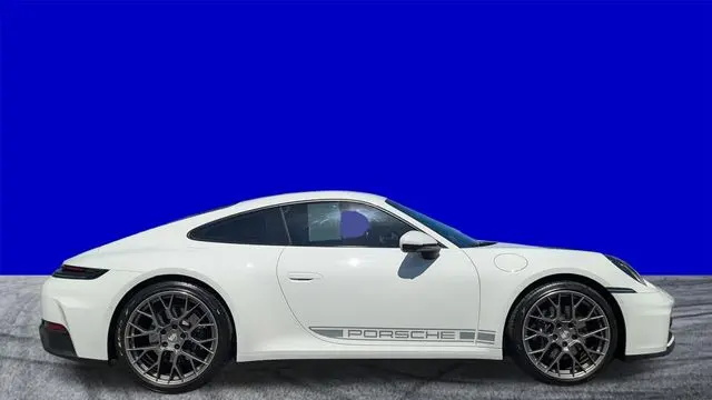 2025 Porsche 911 Carrera