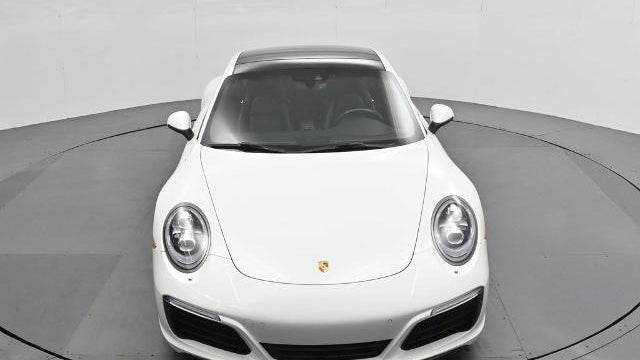 2017 Porsche 911 Carrera