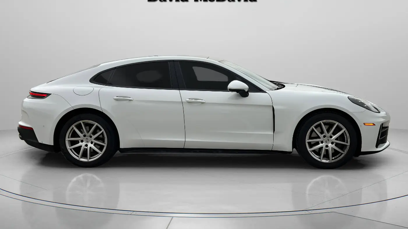 2024 Porsche Panamera Base