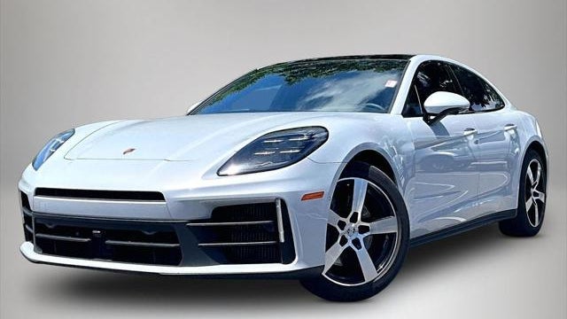 2025 Porsche Panamera 4