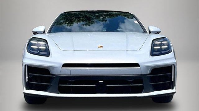 2025 Porsche Panamera 4