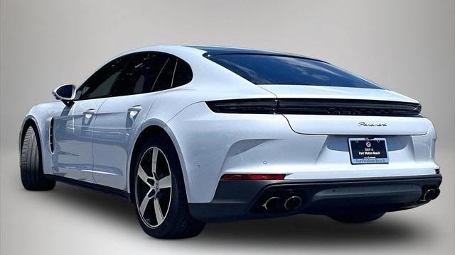 2025 Porsche Panamera 4