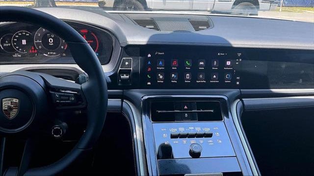 2025 Porsche Panamera 4