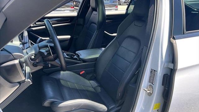 2025 Porsche Panamera 4