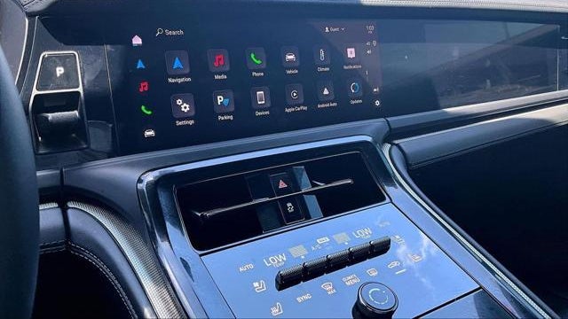 2025 Porsche Panamera 4