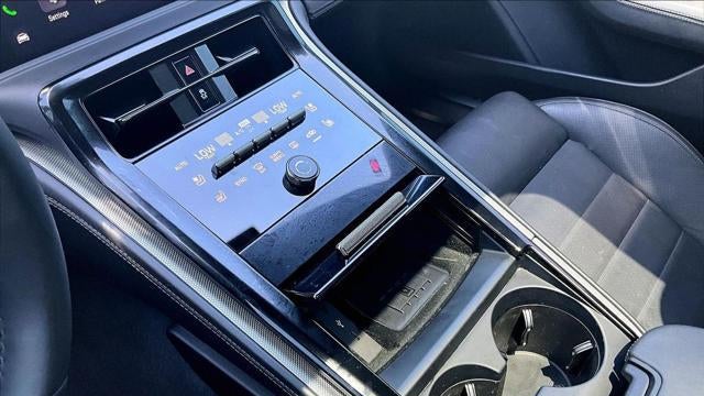 2025 Porsche Panamera 4